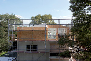 Mischbauweise mit Holzwerkstoffen: Aufstockung mit SWISS KRONO OSB