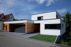 06 MG 7766 rasen retshift web.jpg PLY Individuelles Eigenheim in Holzrahmenbauweise